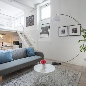 https://loft-incantevole-milano-con-wi-fi-e-netflix-free.italymilanhotels.net